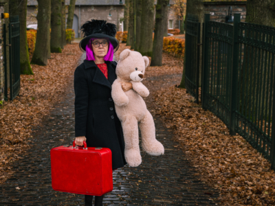 Toneelgroep Ambras presenteert Zoeë gek nog nit